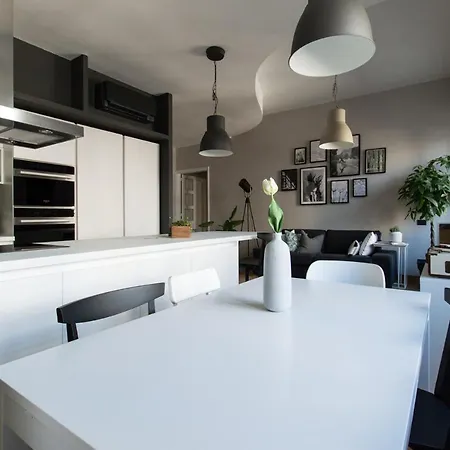 Calixa Apartment *
